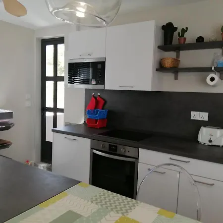 Les Cerisiers - Beach Apartment With Pool, Few Steps To The Beach Flic-en-Flacq Exterior foto