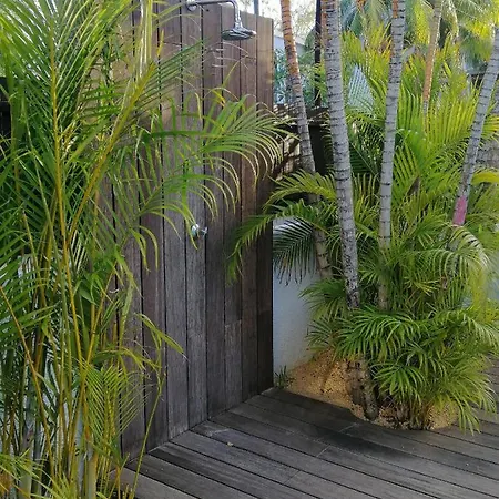 Les Cerisiers - Beach Apartment With Pool, Few Steps To The Beach Flic-en-Flacq Exterior foto